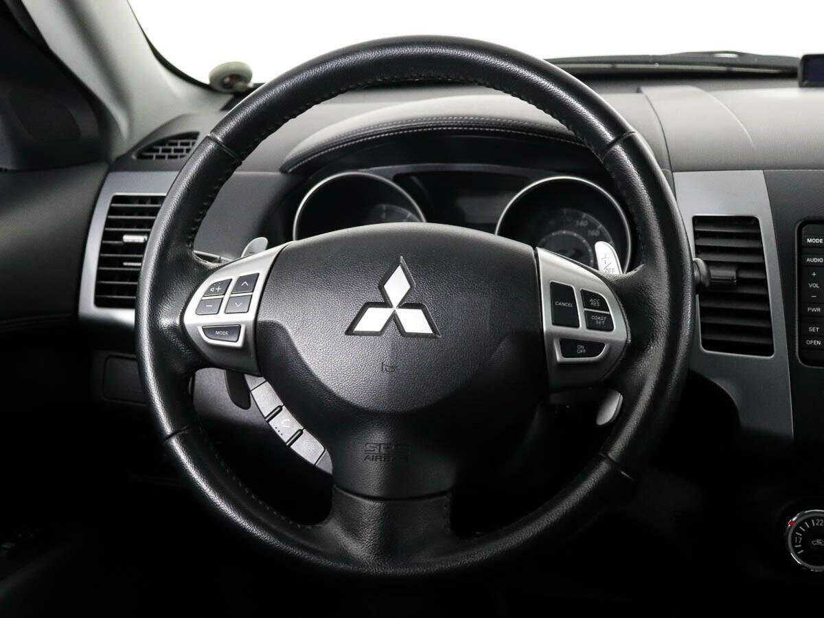 Mitsubishi Outlander 2012 года с пробегом. Фото: #11