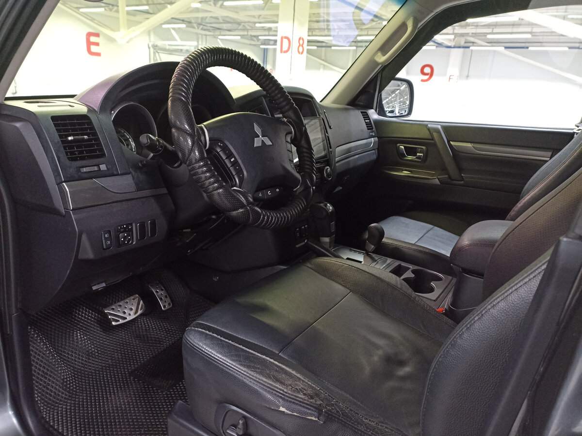 Mitsubishi Pajero 2012 года с пробегом. Фото: #14