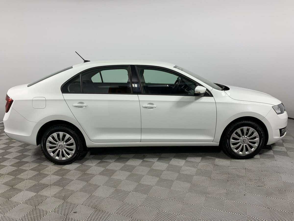 Skoda Rapid 2019 года с пробегом. Фото: #3