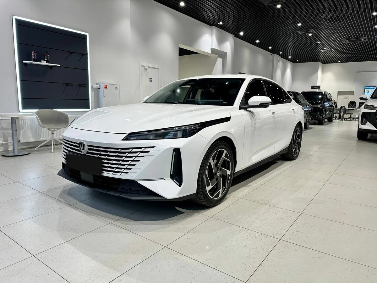 Changan Lamore 2023 года с пробегом. Фото: #0
