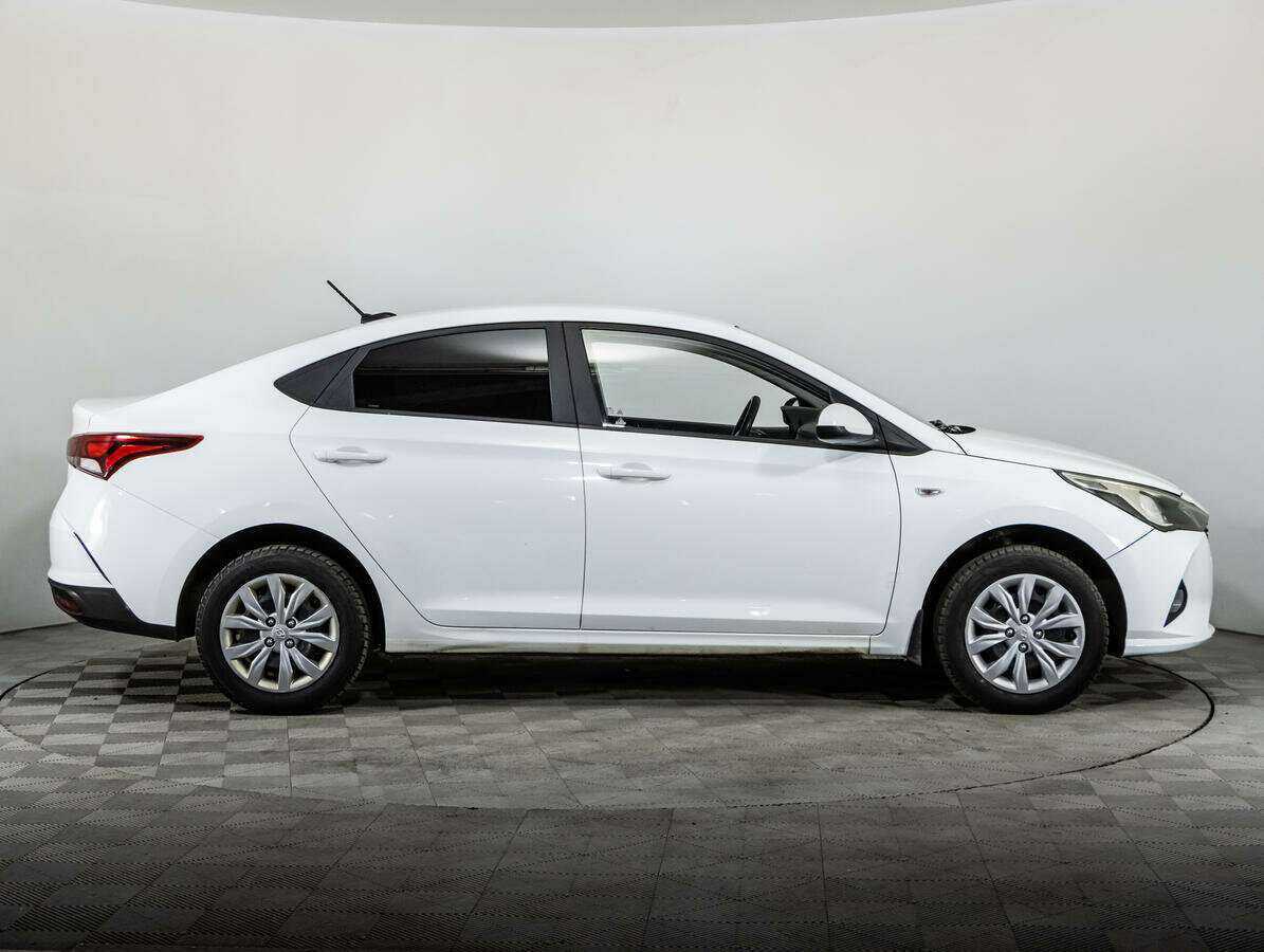 Hyundai Solaris 2020 года с пробегом. Фото: #3