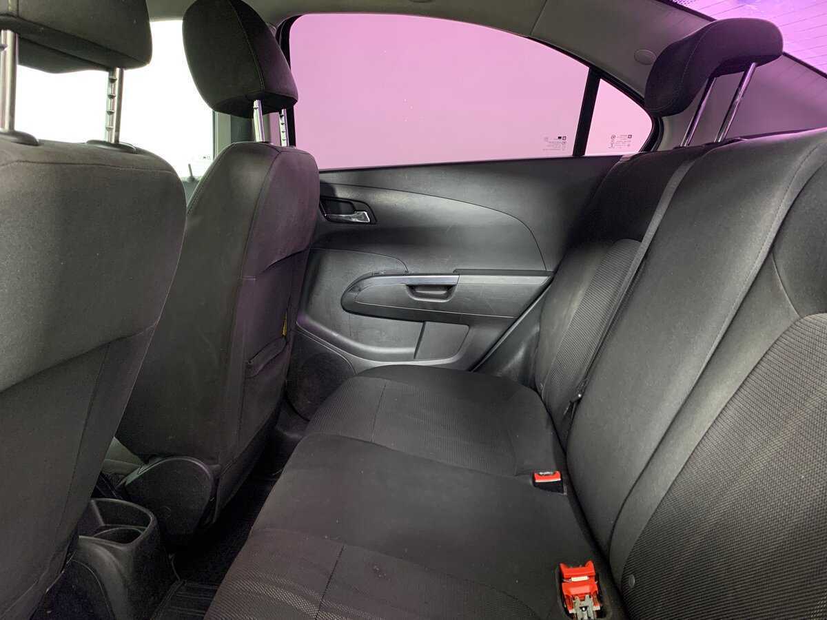 Chevrolet Aveo 2014 года с пробегом. Фото: #18