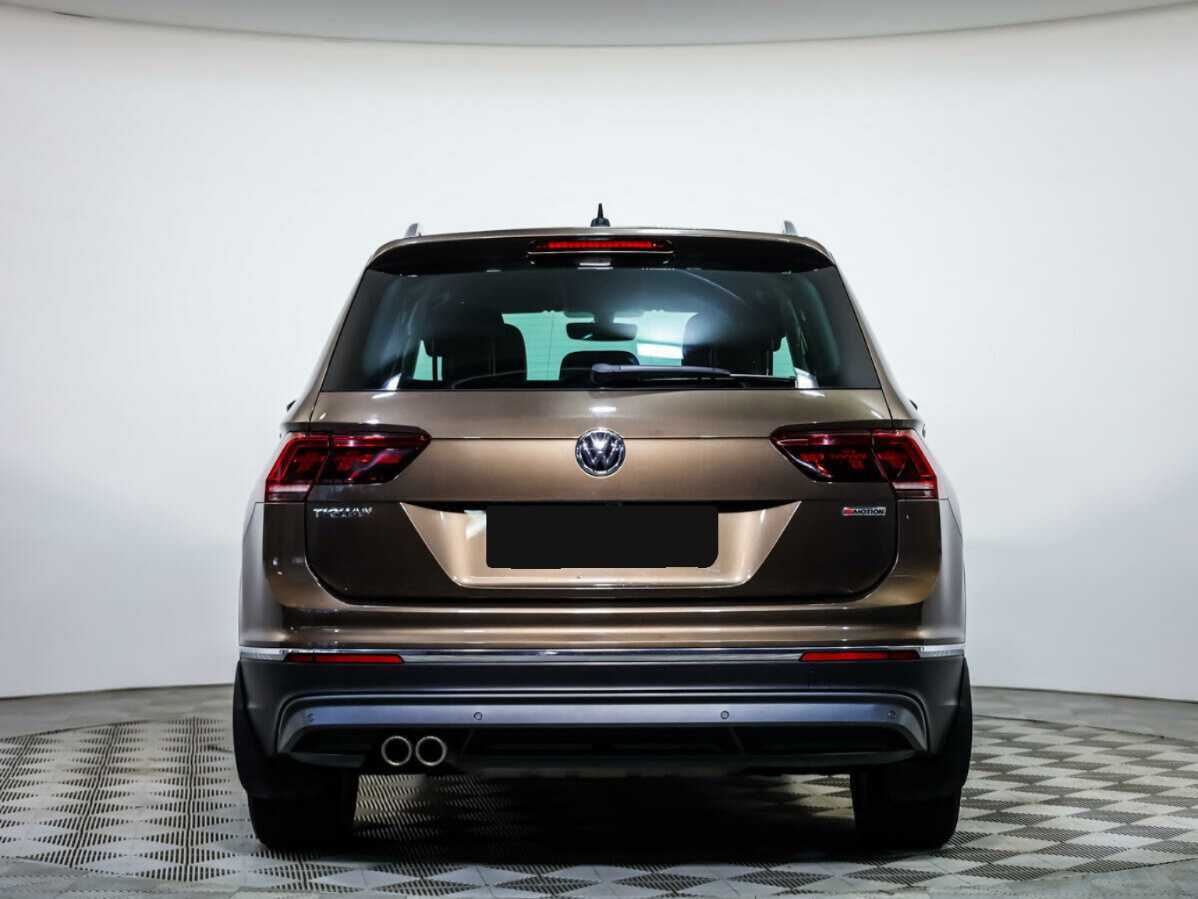 Volkswagen Tiguan 2018 года с пробегом. Фото: #4