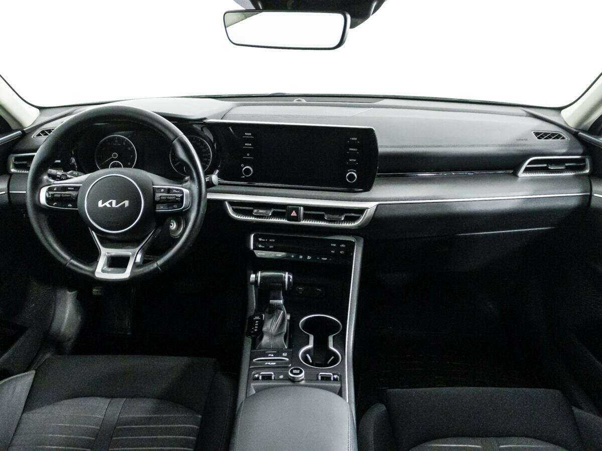 Kia K5 2021 года с пробегом. Фото: #10