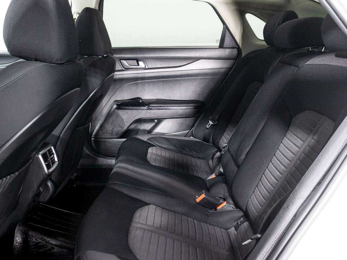 Kia K5 2021 года с пробегом. Фото: #7