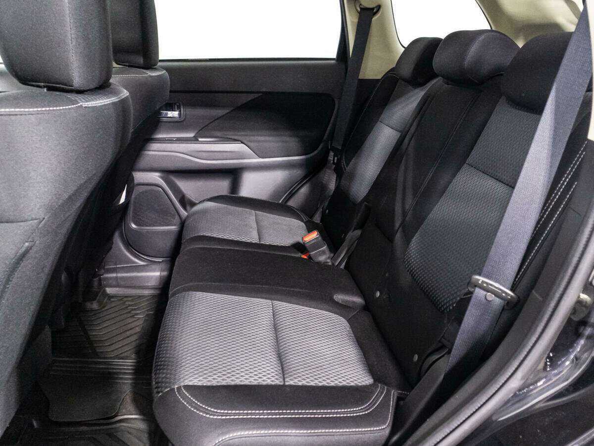 Mitsubishi Outlander 2020 года с пробегом. Фото: #9