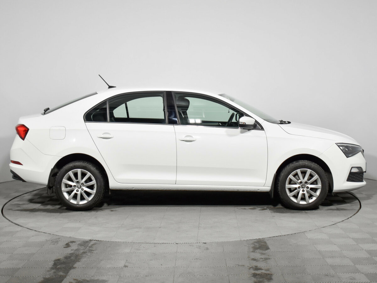 Skoda Rapid 2021 года с пробегом. Фото: #3