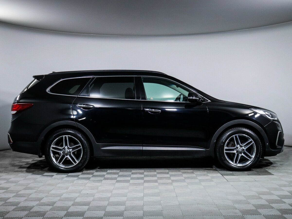 Hyundai Santa Fe 2017 года с пробегом. Фото: #3