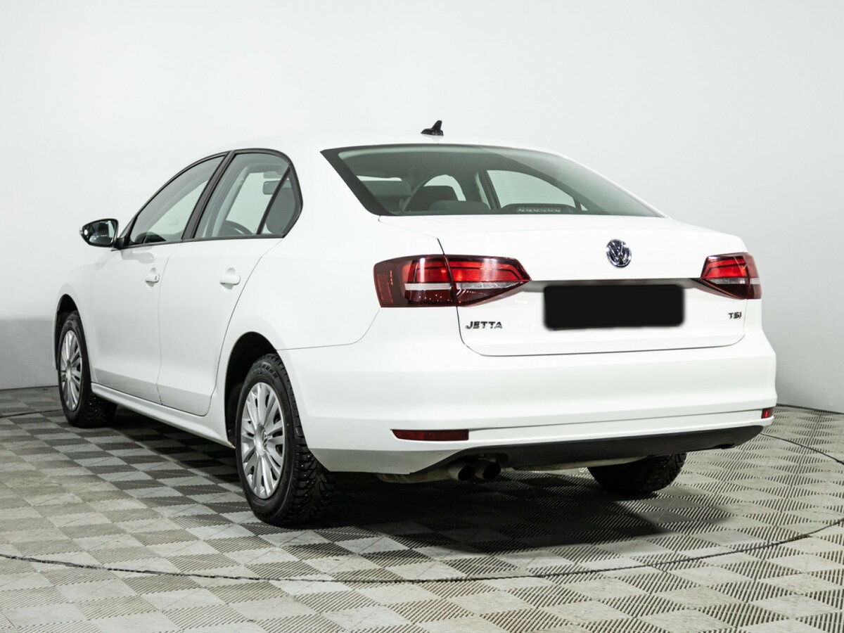 Volkswagen Jetta 2017 года с пробегом. Фото: #5