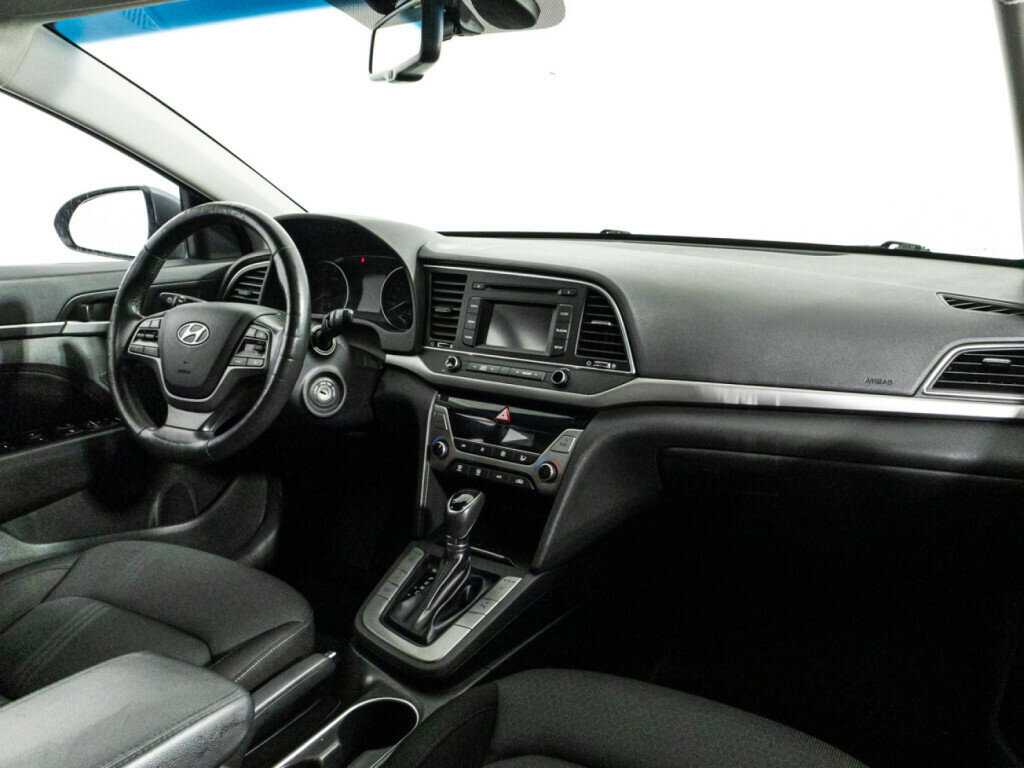 Hyundai Elantra 2018 года с пробегом. Фото: #8