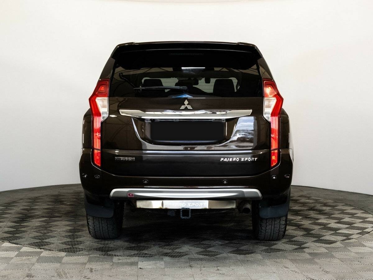 Mitsubishi Pajero Sport 2019 года с пробегом. Фото: #5
