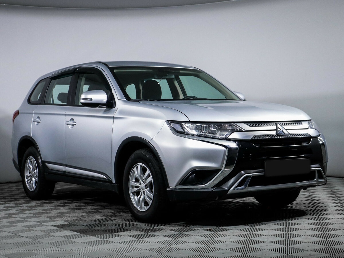 Mitsubishi Outlander 2019 года с пробегом. Фото: #2
