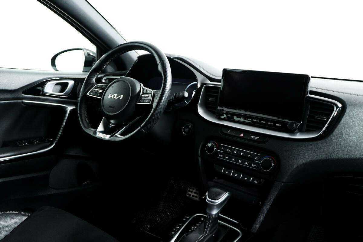 Kia Ceed 2021 года с пробегом. Фото: #7