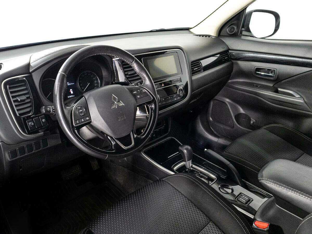 Mitsubishi Outlander 2019 года с пробегом. Фото: #10