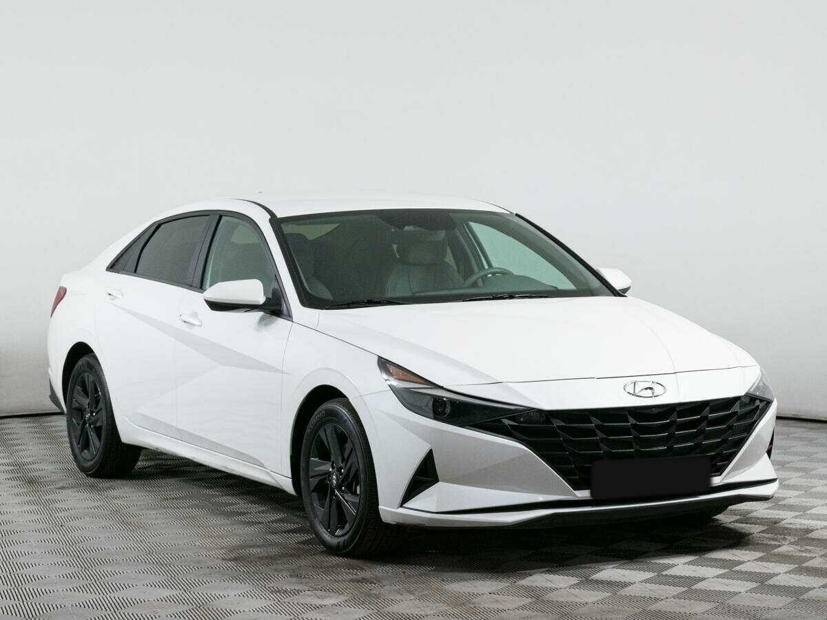 Hyundai Elantra 2021 года с пробегом. Фото: #1