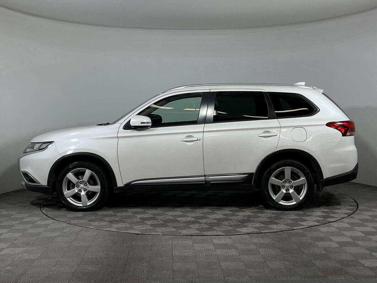 Mitsubishi Outlander 2018 года с пробегом. Фото: #7