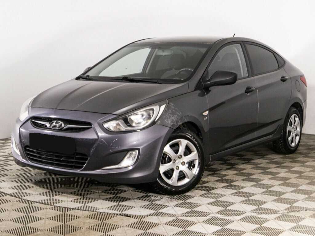 Hyundai Solaris 2013 года с пробегом. Посмотреть фото