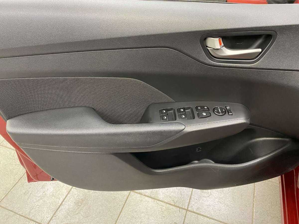 Hyundai Solaris 2018 года с пробегом. Фото: #7