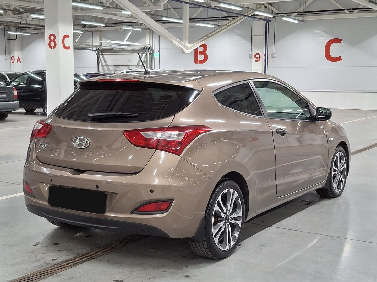 Hyundai i30 2013 года с пробегом. Фото: #4
