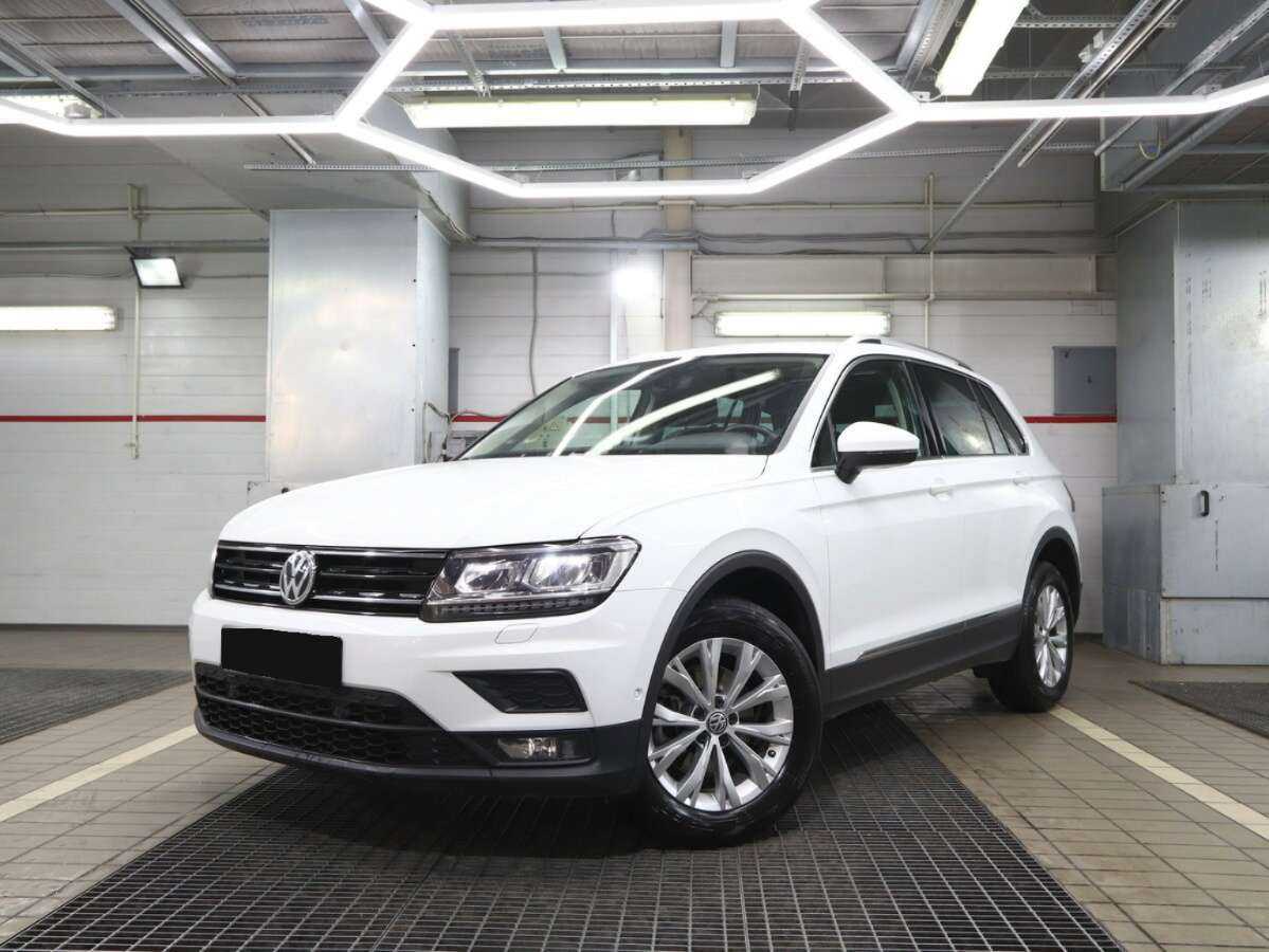 Volkswagen Tiguan 2018 года с пробегом. Посмотреть фото