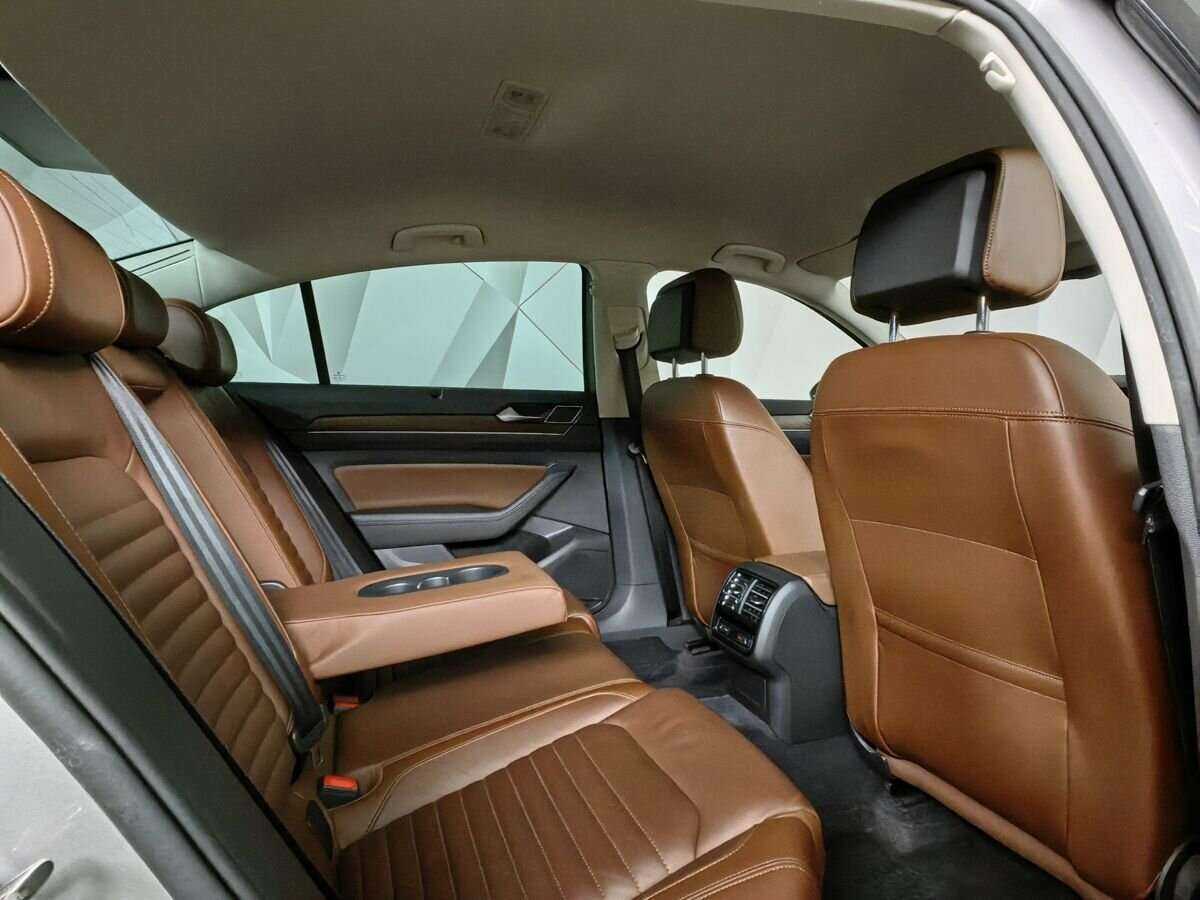 Volkswagen Passat 2017 года с пробегом. Фото: #11