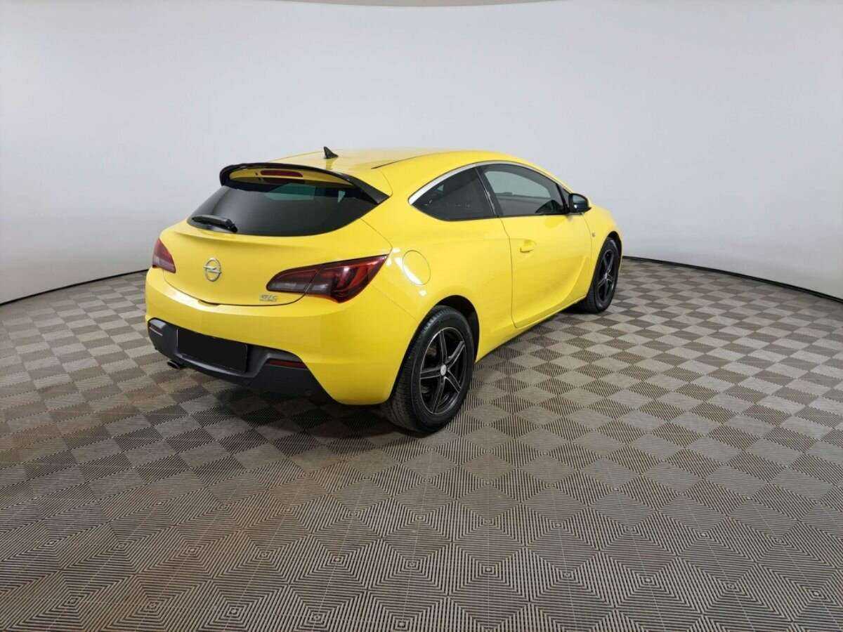 Opel Astra 2013 года с пробегом. Фото: #4
