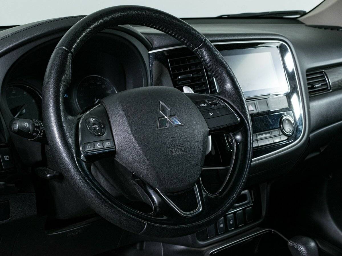 Mitsubishi Outlander 2018 года с пробегом. Фото: #13