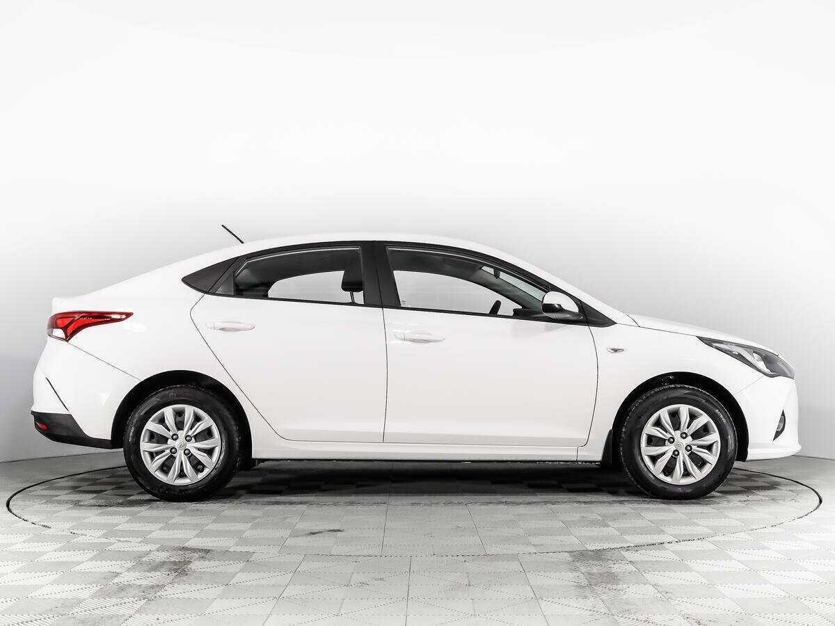 Hyundai Solaris 2021 года с пробегом. Фото: #3