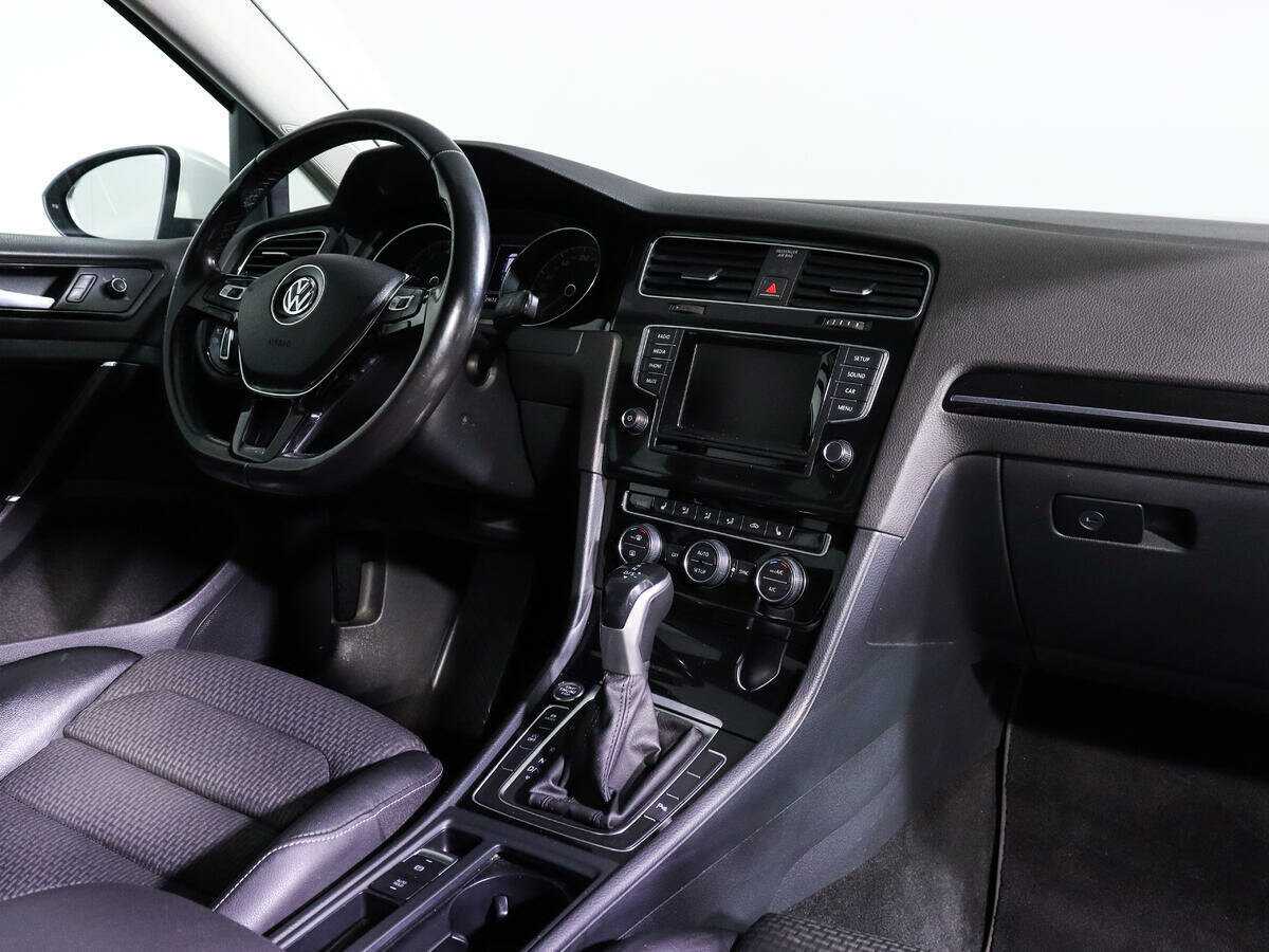 Volkswagen Golf 2013 года с пробегом. Фото: #6