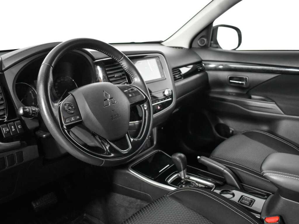 Mitsubishi Outlander 2020 года с пробегом. Фото: #12