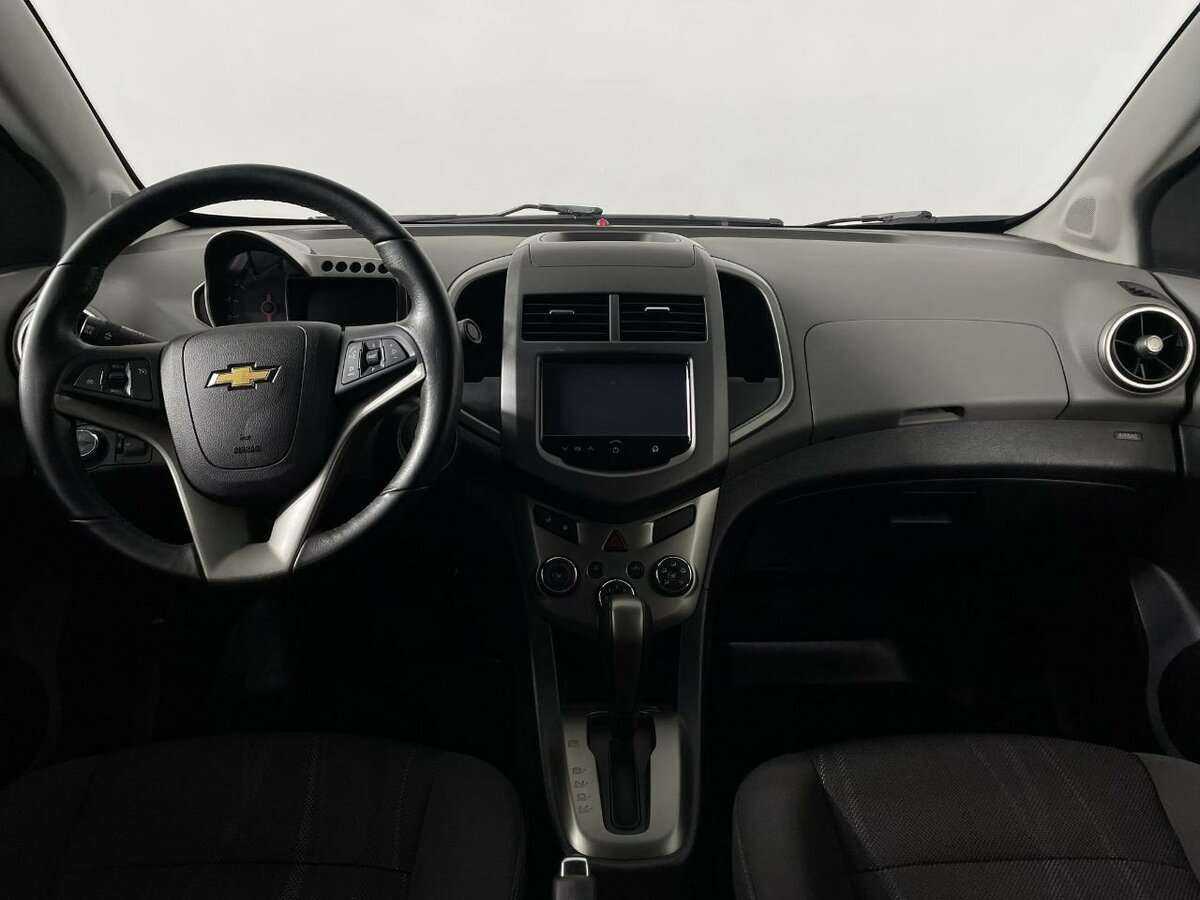 Chevrolet Aveo 2015 года с пробегом. Фото: #4
