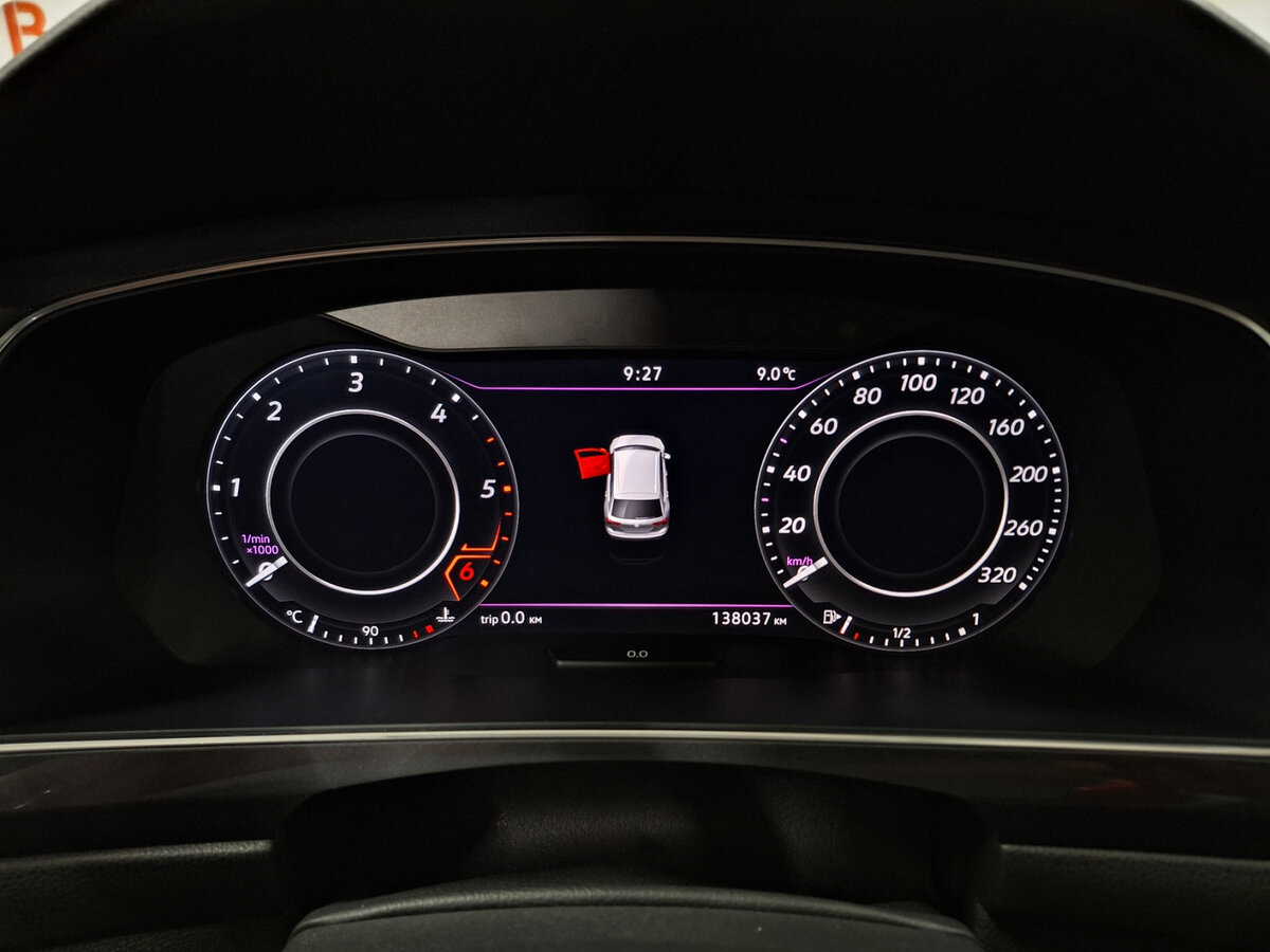 Volkswagen Tiguan 2018 года с пробегом. Фото: #12