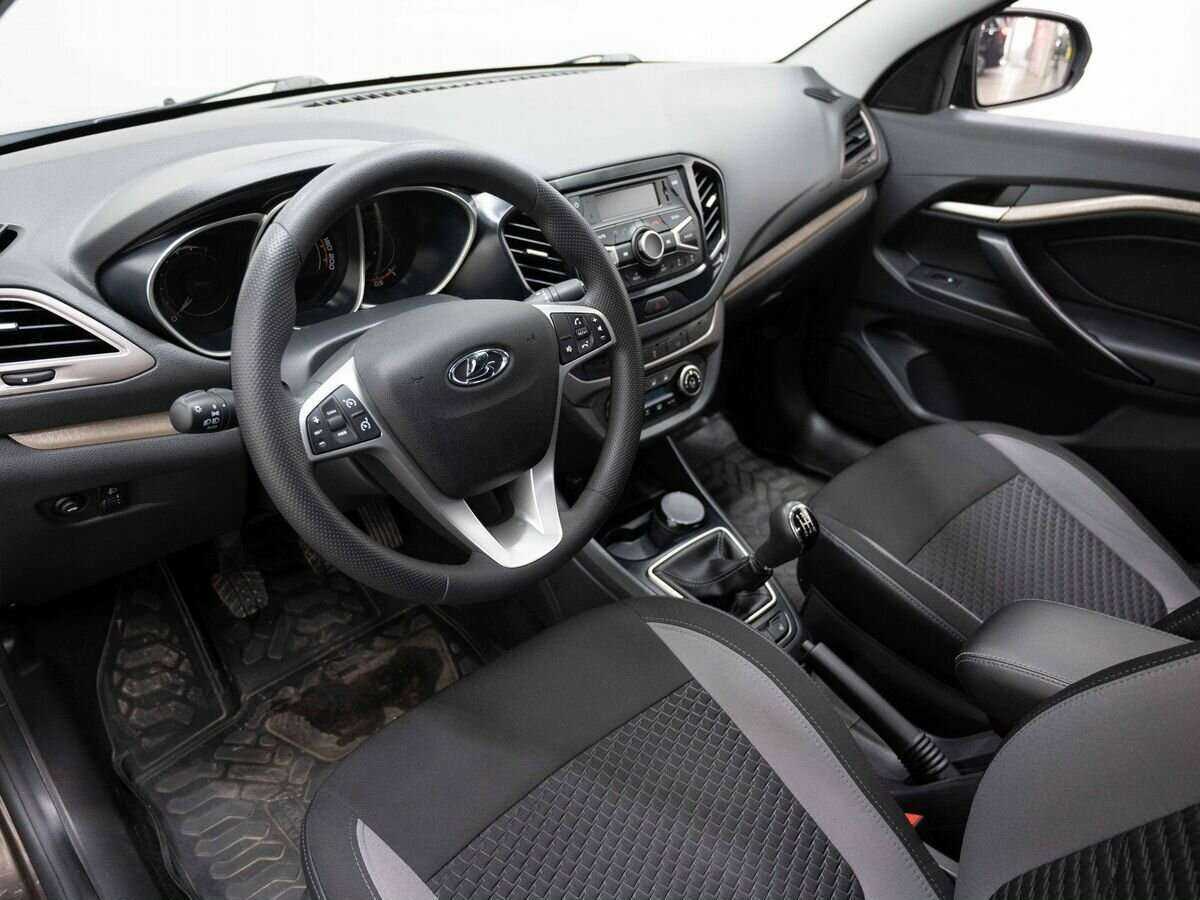 Lada (ВАЗ) Vesta 2018 года с пробегом. Фото: #8
