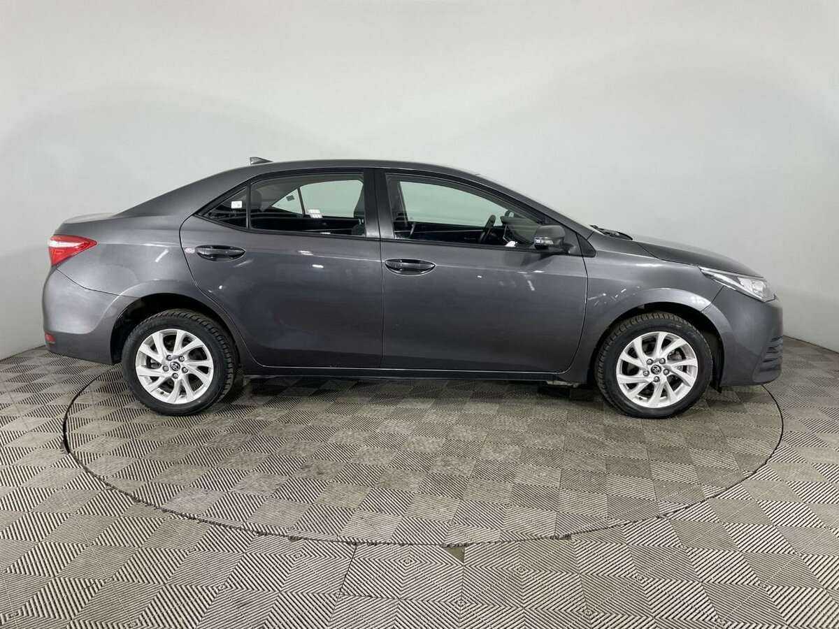 Toyota Corolla 2017 года с пробегом. Фото: #3