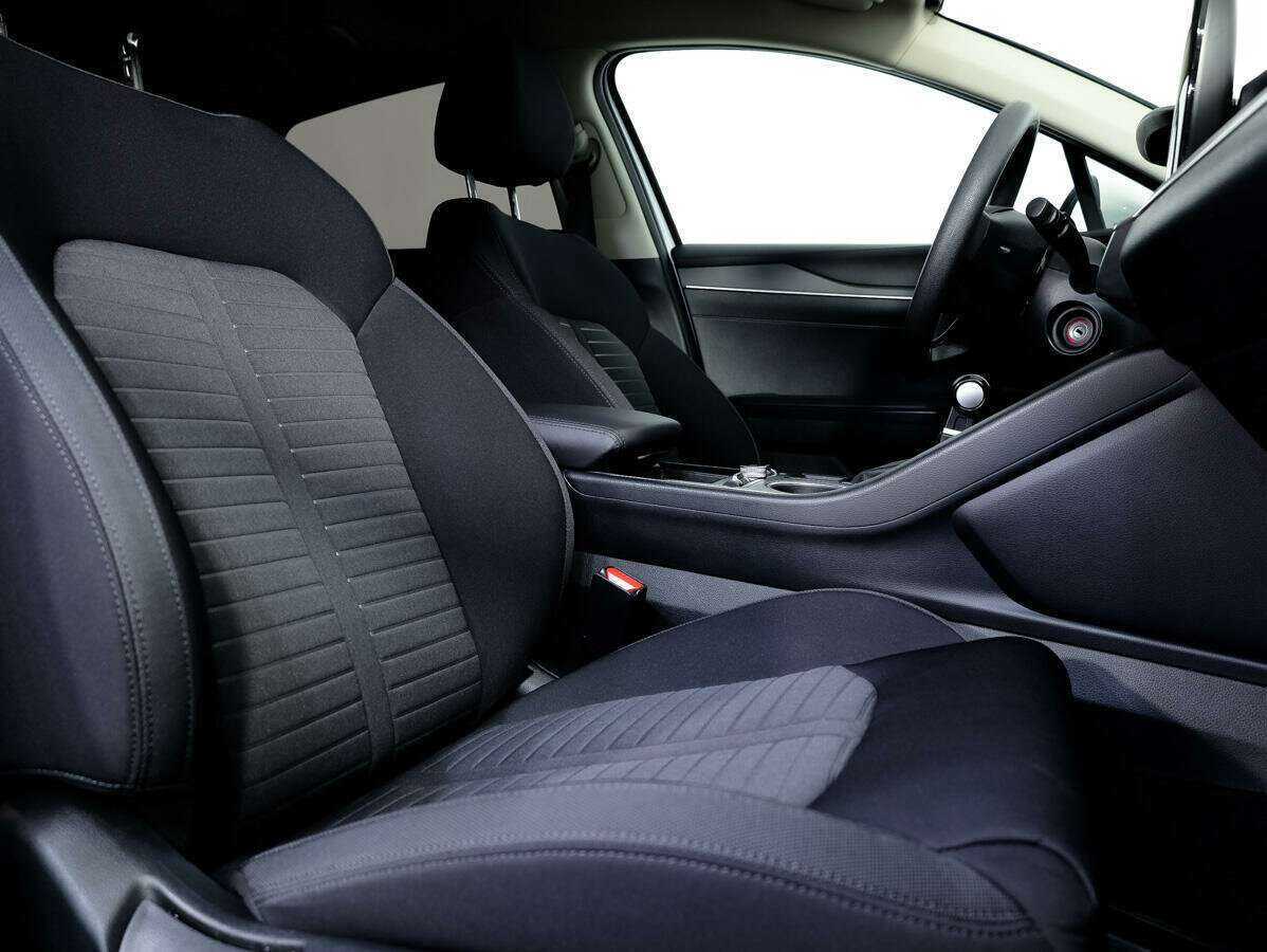 Kia K5 2021 года с пробегом. Фото: #9