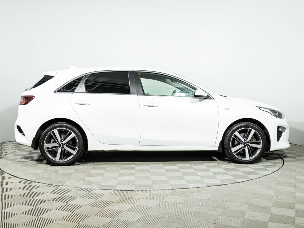Kia Ceed 2018 года с пробегом. Фото: #3