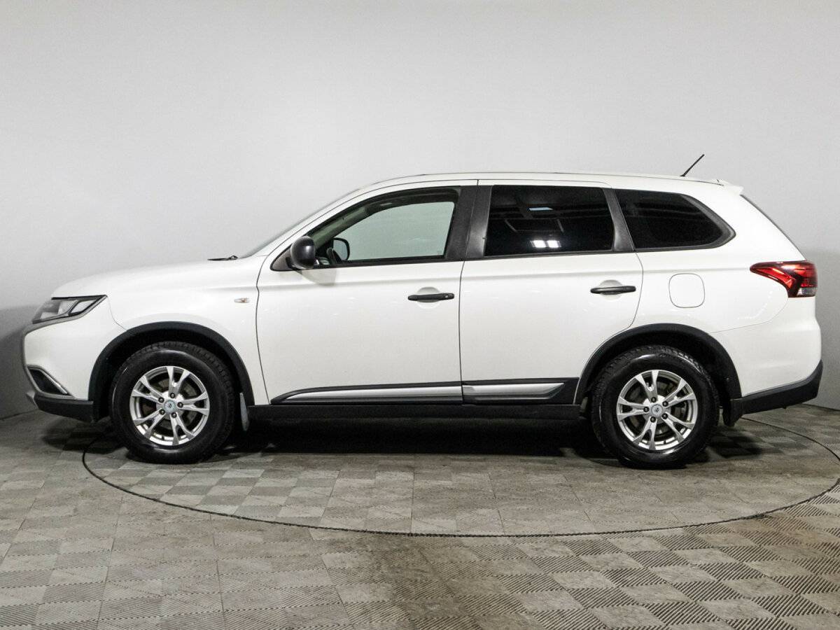 Mitsubishi Outlander 2016 года с пробегом. Фото: #7