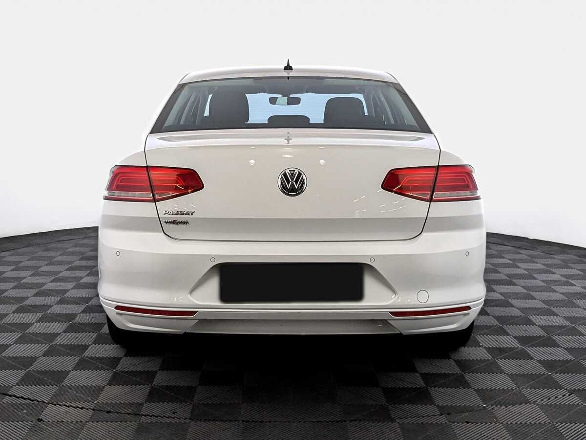 Volkswagen Passat 2019 года с пробегом. Фото: #5