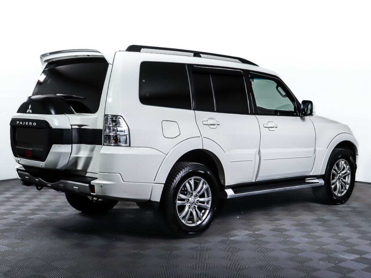 Mitsubishi Pajero 2014 года с пробегом. Фото: #2