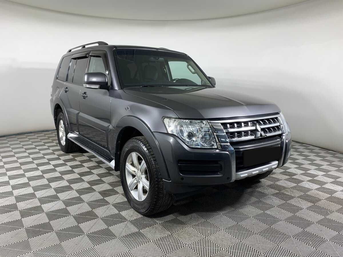 Mitsubishi Pajero 2015 года с пробегом. Фото: #2