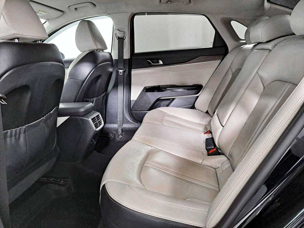 Kia K5 2021 года с пробегом. Фото: #9