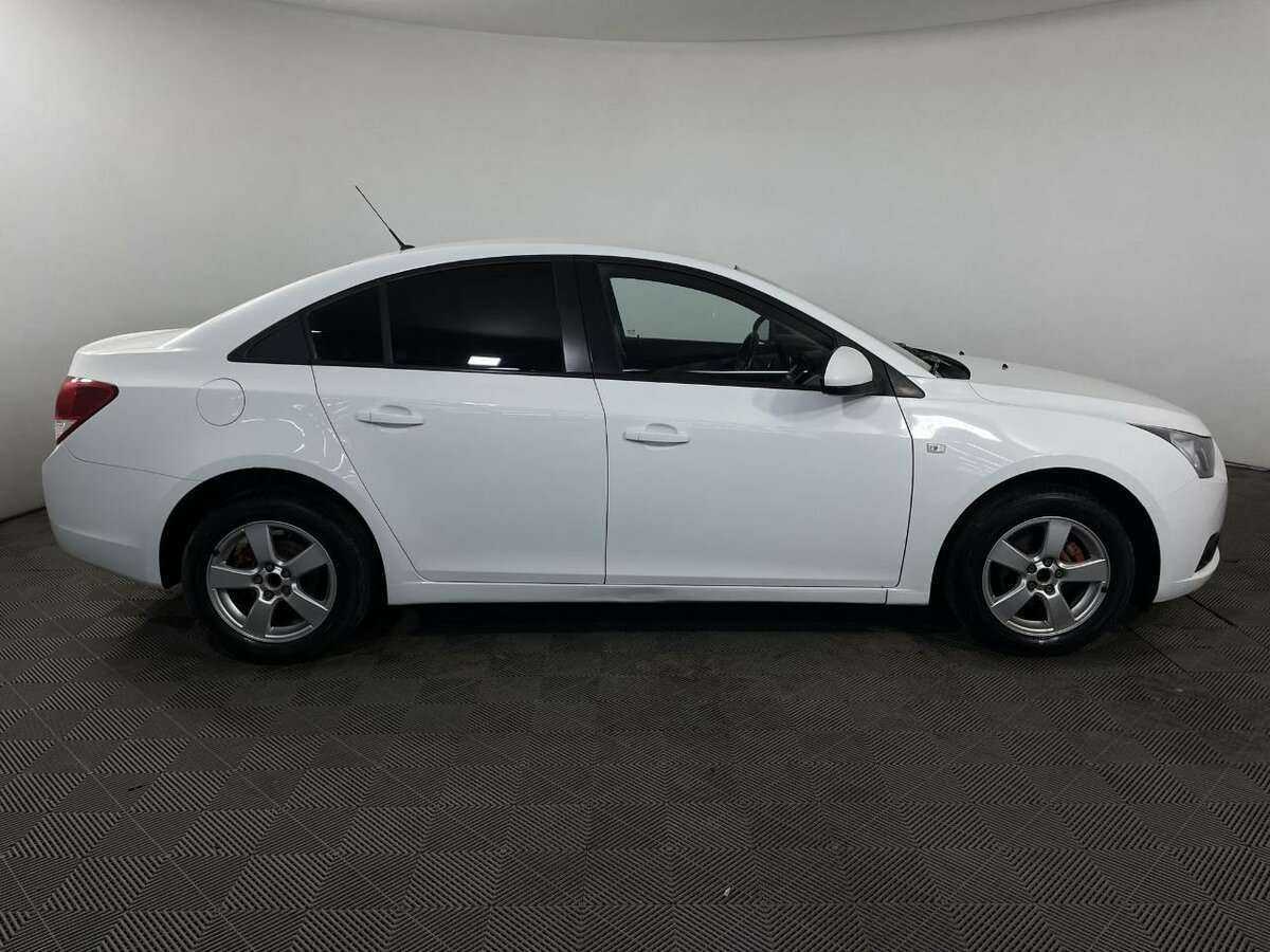 Chevrolet Cruze 2012 года с пробегом. Фото: #2