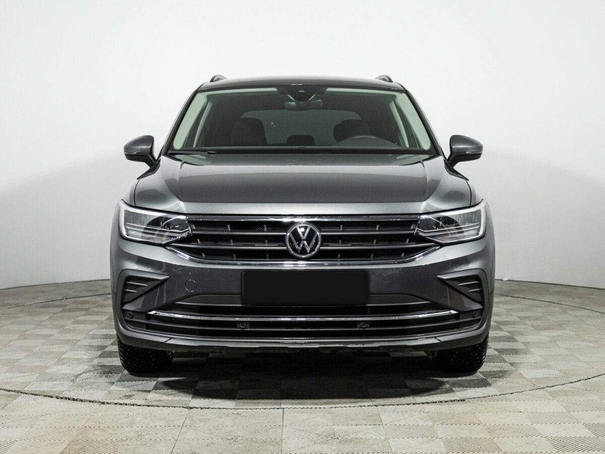 Volkswagen Tiguan 2021 года с пробегом. Фото: #1