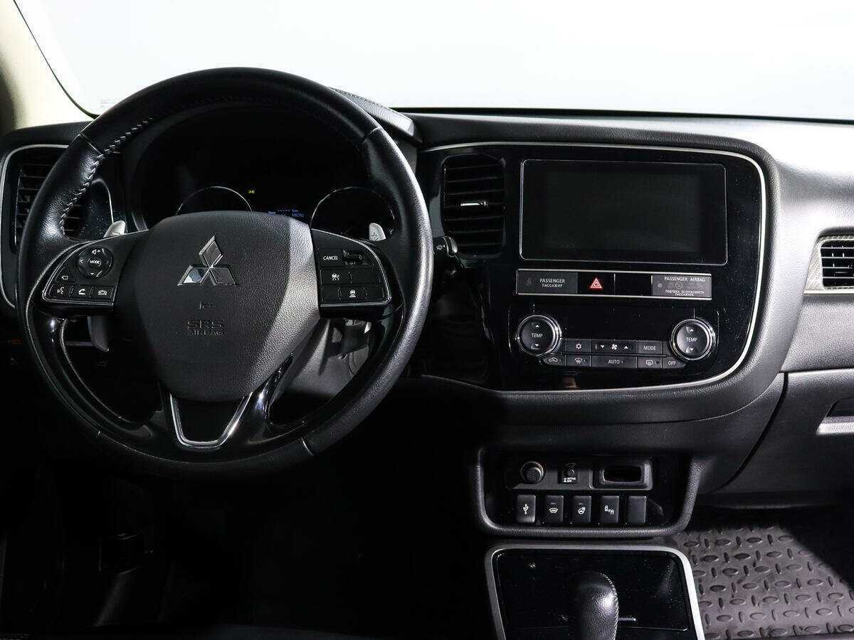 Mitsubishi Outlander 2020 года с пробегом. Фото: #11