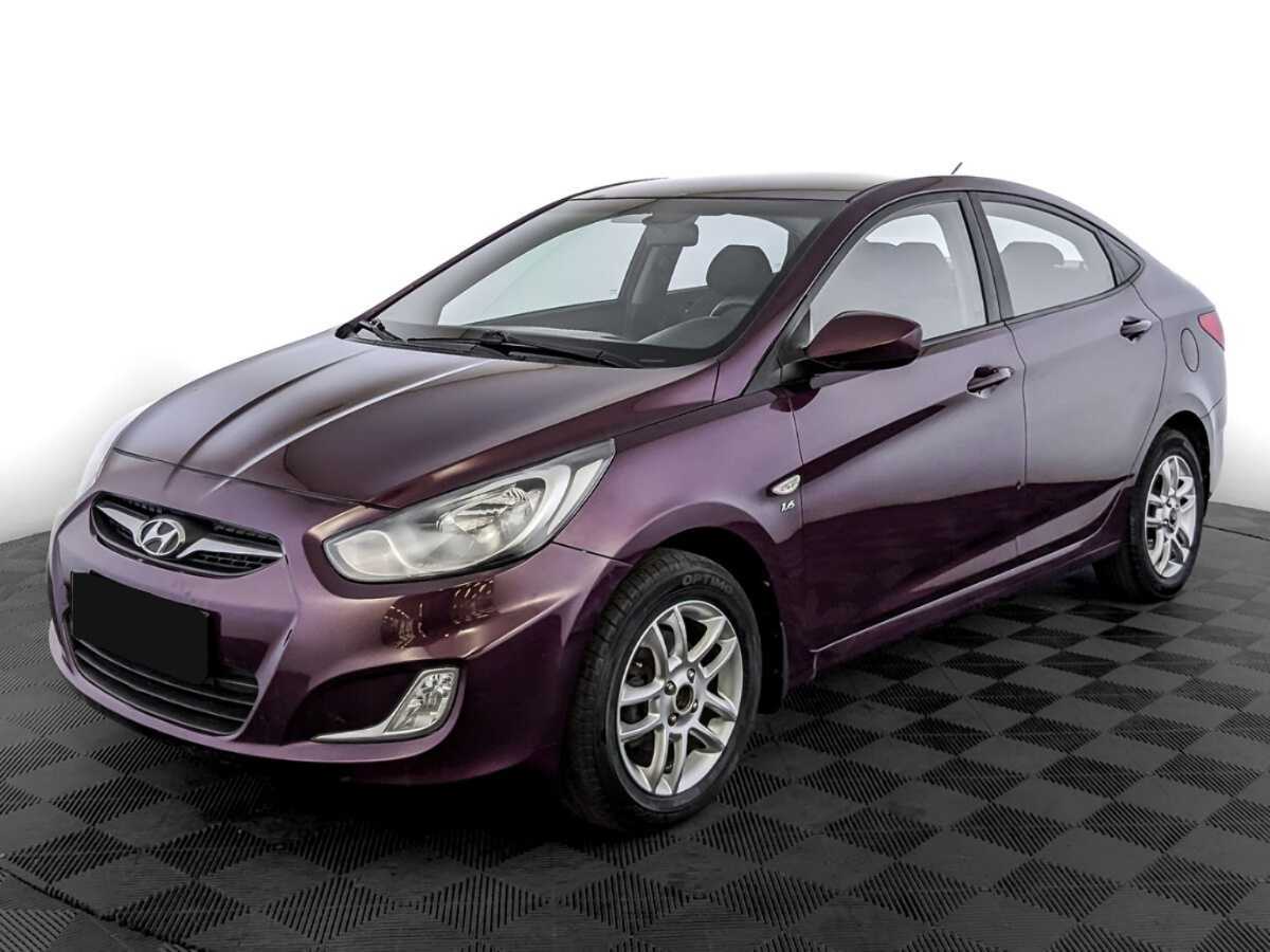 Hyundai Solaris 2012 года с пробегом. Посмотреть фото