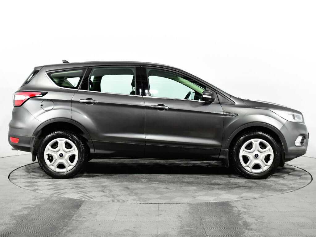 Ford Kuga 2017 года с пробегом. Фото: #3