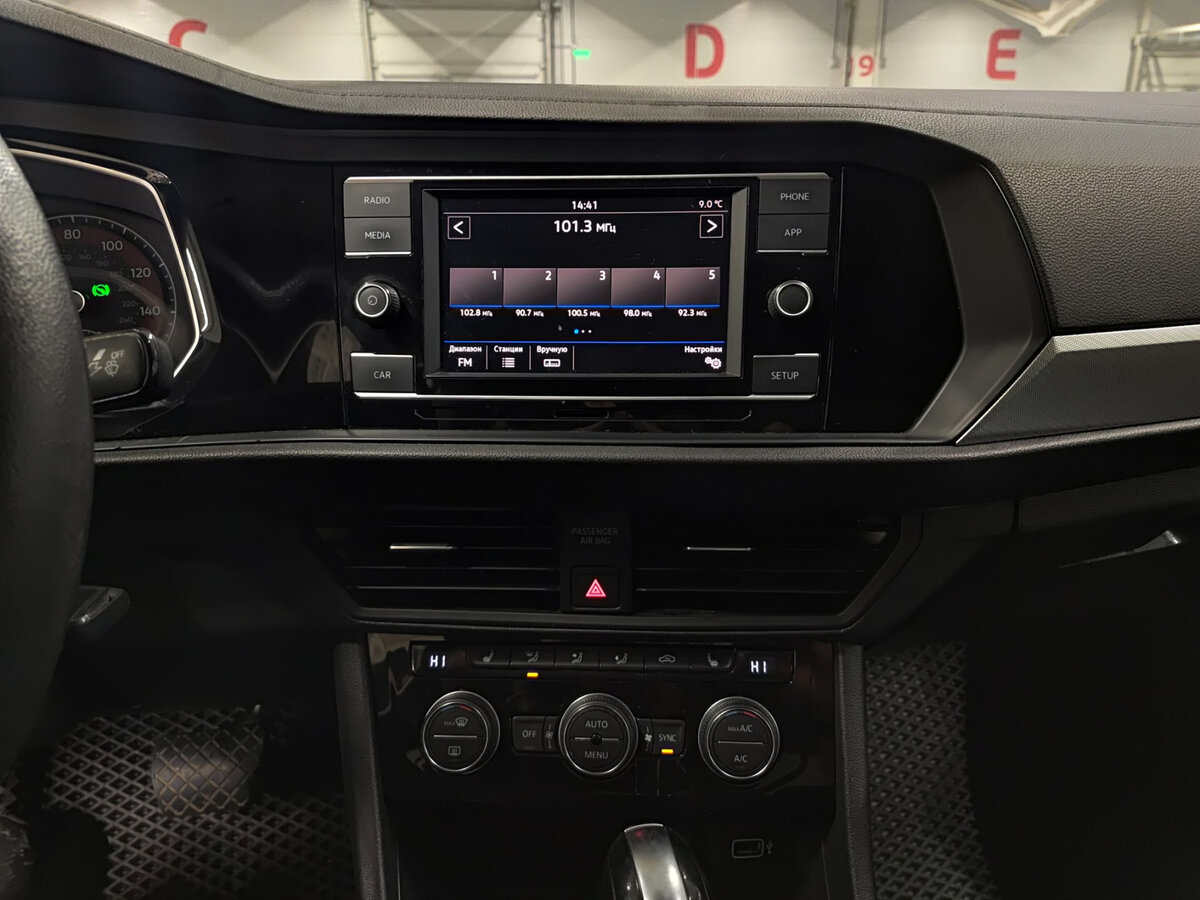 Volkswagen Jetta 2019 года с пробегом. Фото: #14