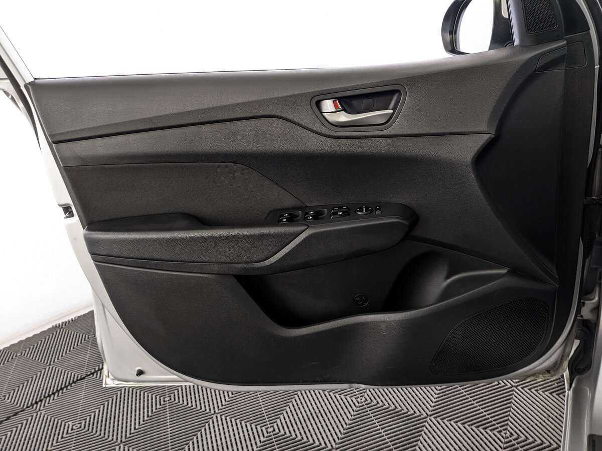Hyundai Solaris 2019 года с пробегом. Фото: #14