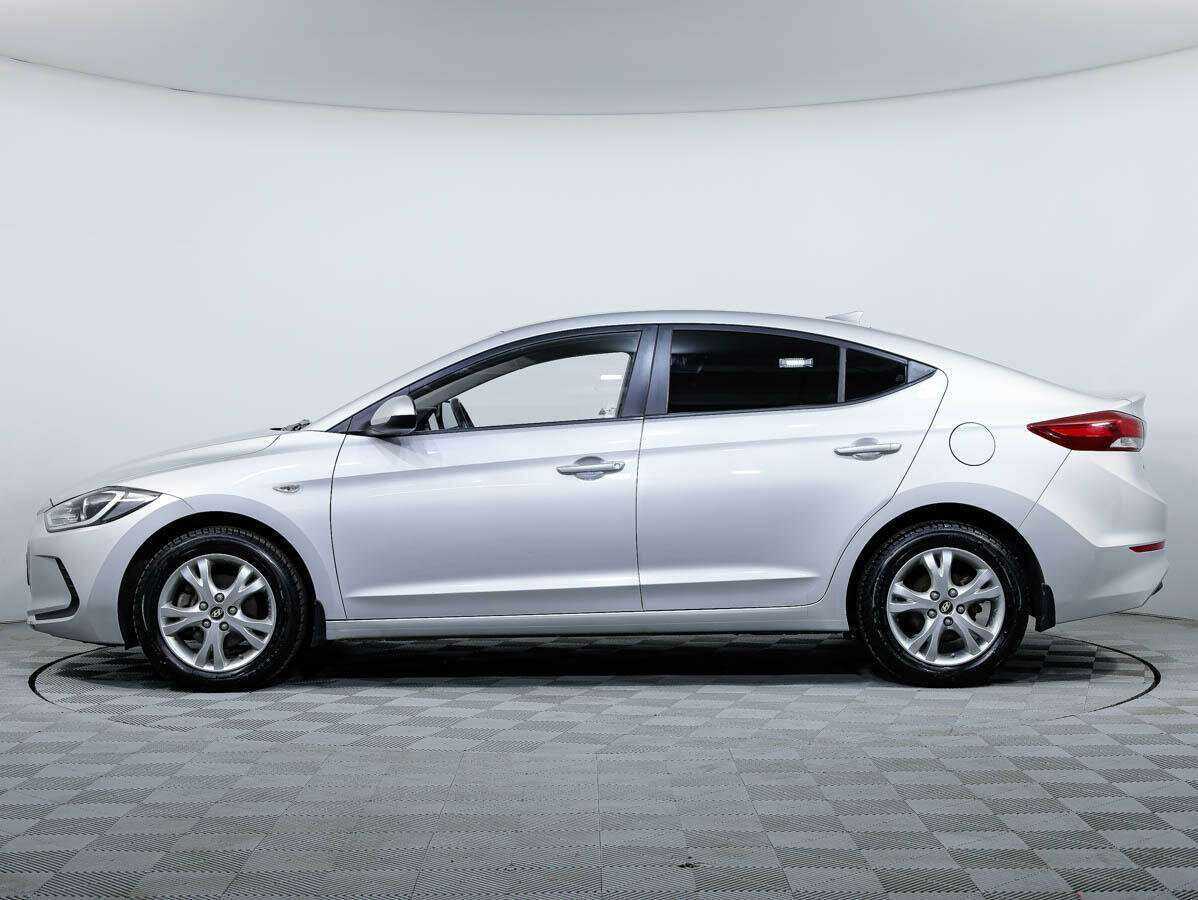 Hyundai Elantra 2018 года с пробегом. Фото: #6