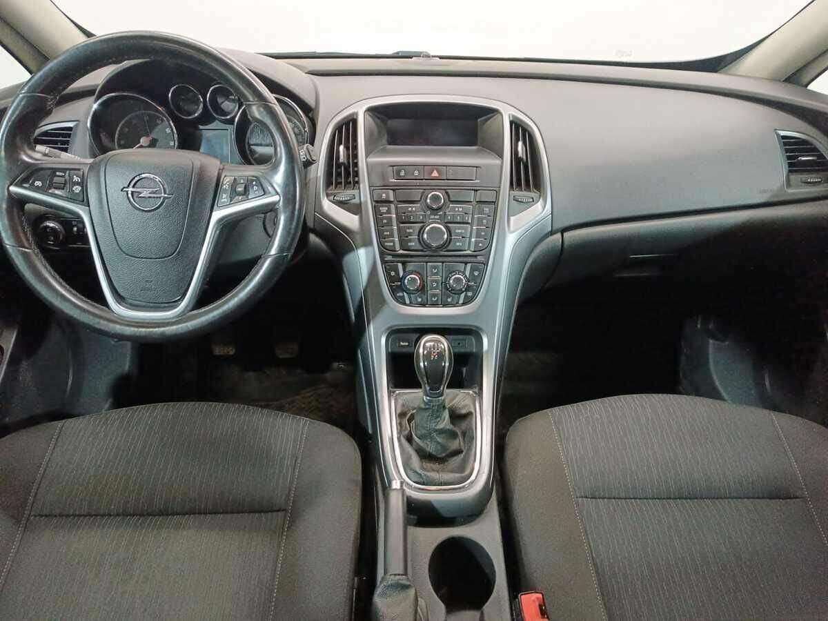 Opel Astra 2013 года с пробегом. Фото: #10